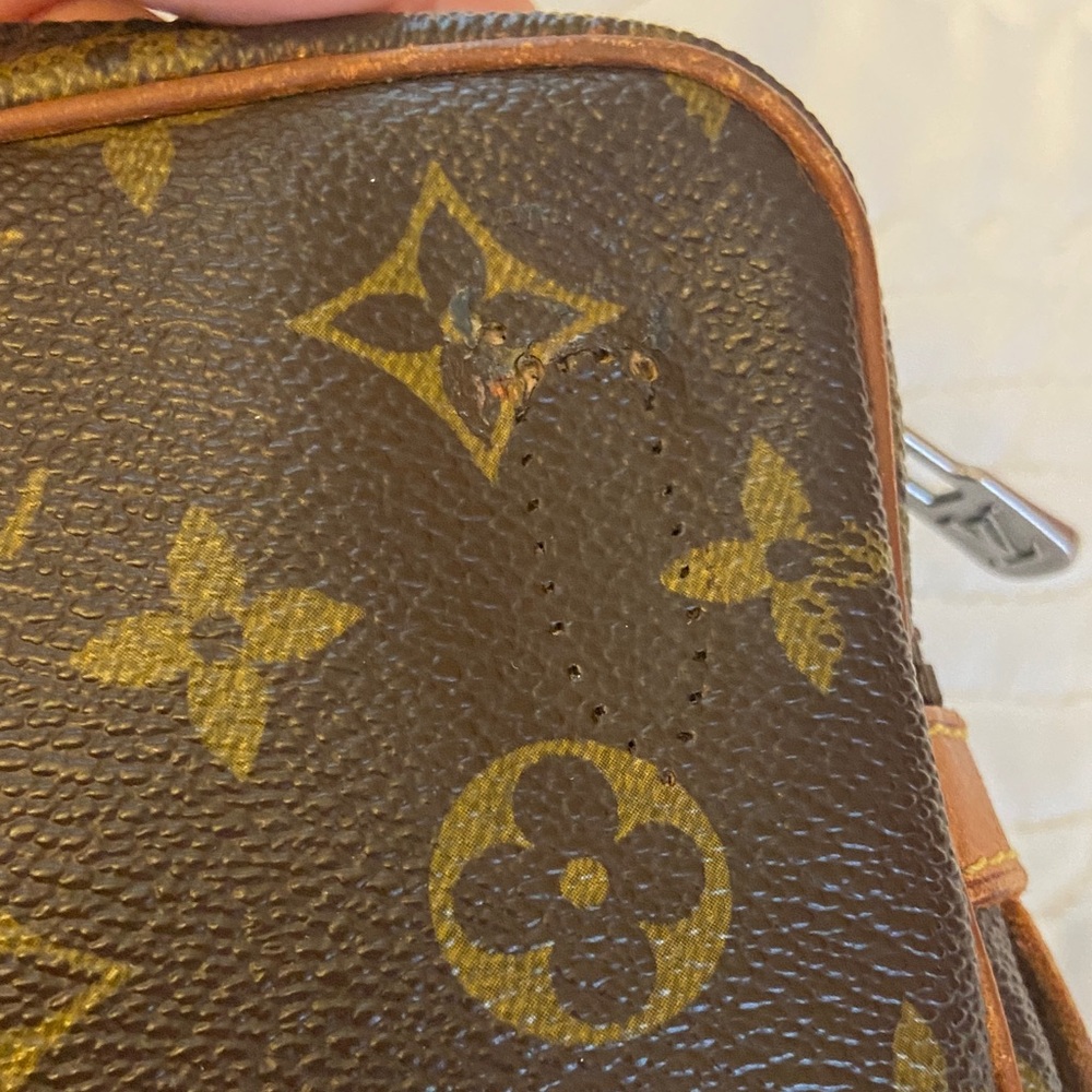 Louis Vuitton Monogram Toiletry Bag in Brown monogram - Picture 6 of 8